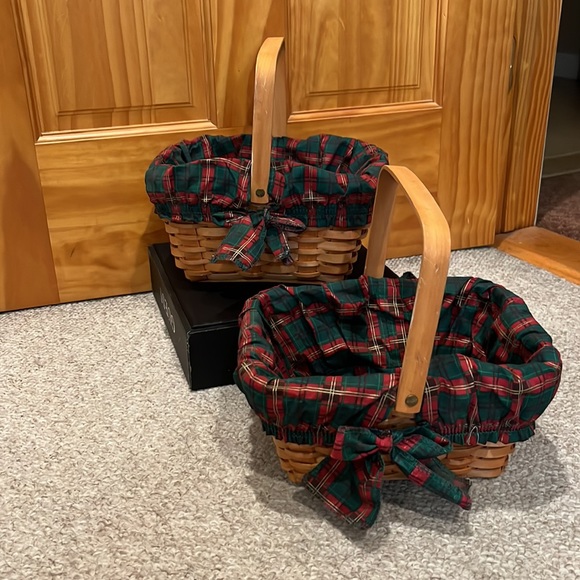Country Woven Collection GRAND Basket with Removable Christmas Plaid Liners - Picture 2 of 12